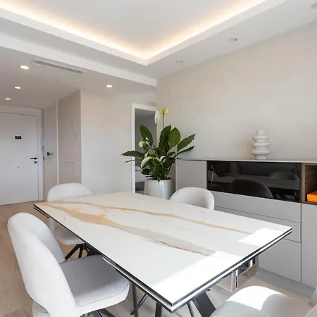 Apartment Mtr Temporary Rent Apto 4 Luminoso Con Zonas Chill Out Y Gym Marbella